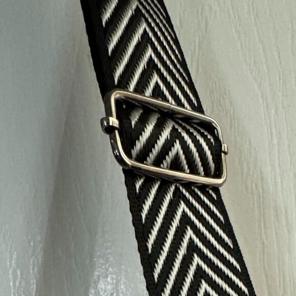 Quilted White Crossbody Purse with Fringe EUC - Picture 3 of 6